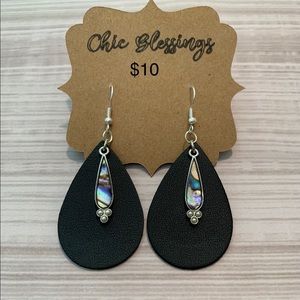 Handcrafted black earrings